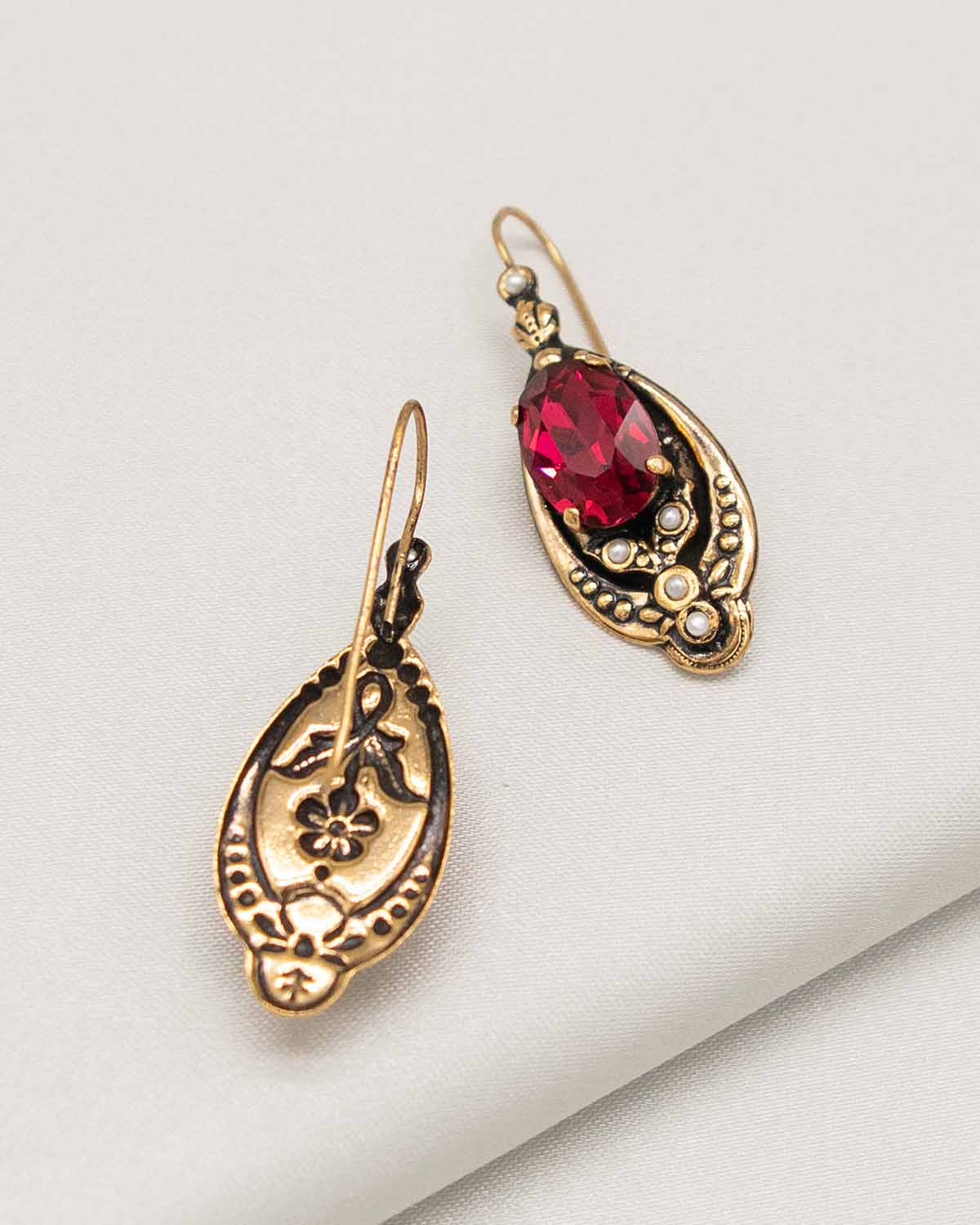 The Pitti Earring (Majestic Aura Edition)
