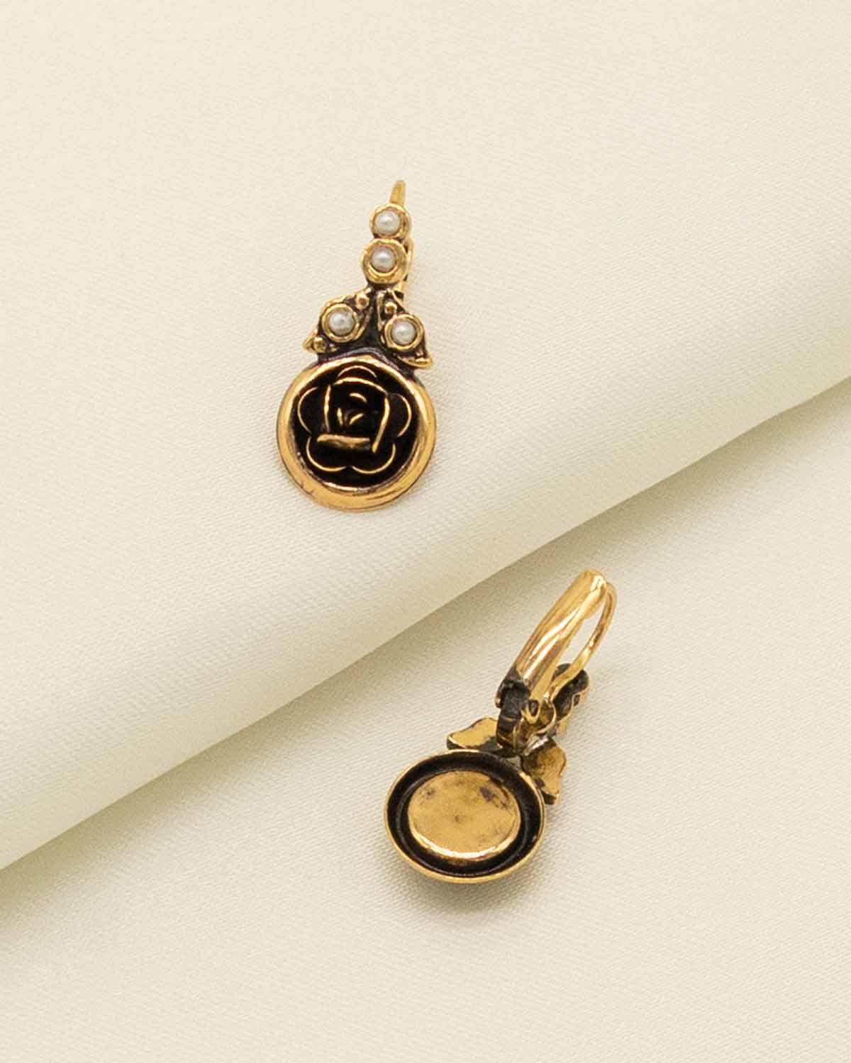 The Arezzo Earrings (That's Amore Edition)