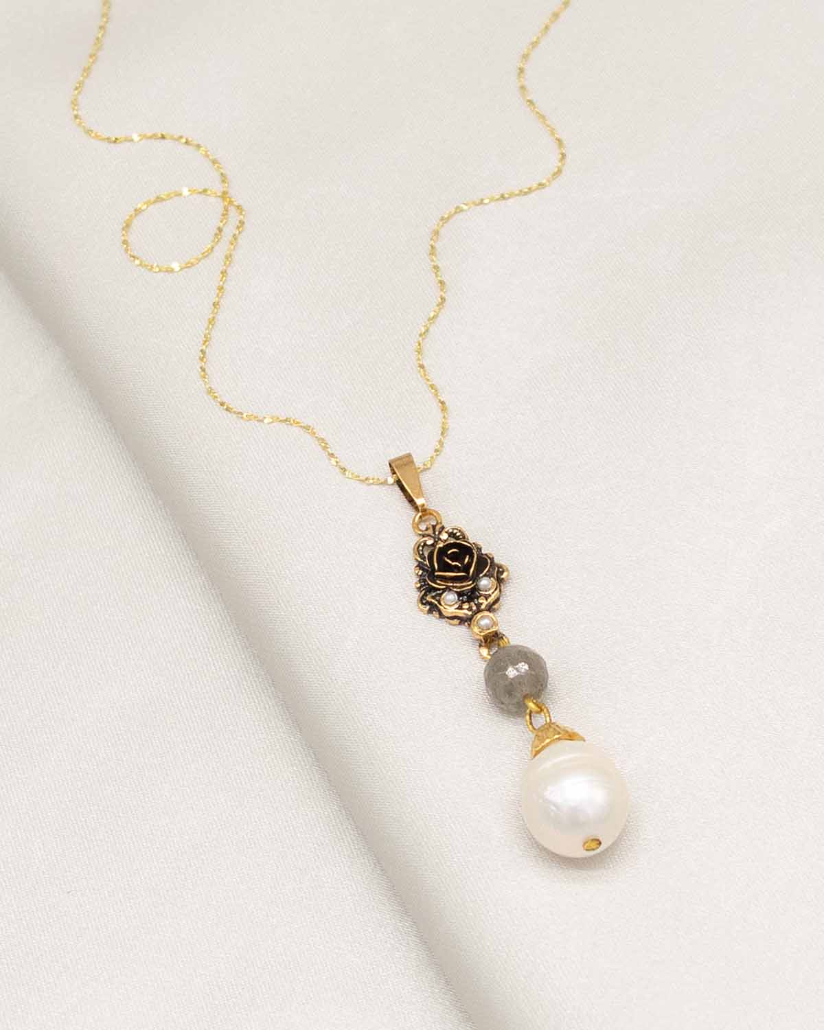 Pendant and Pearl Necklace (Handmade in Italy)