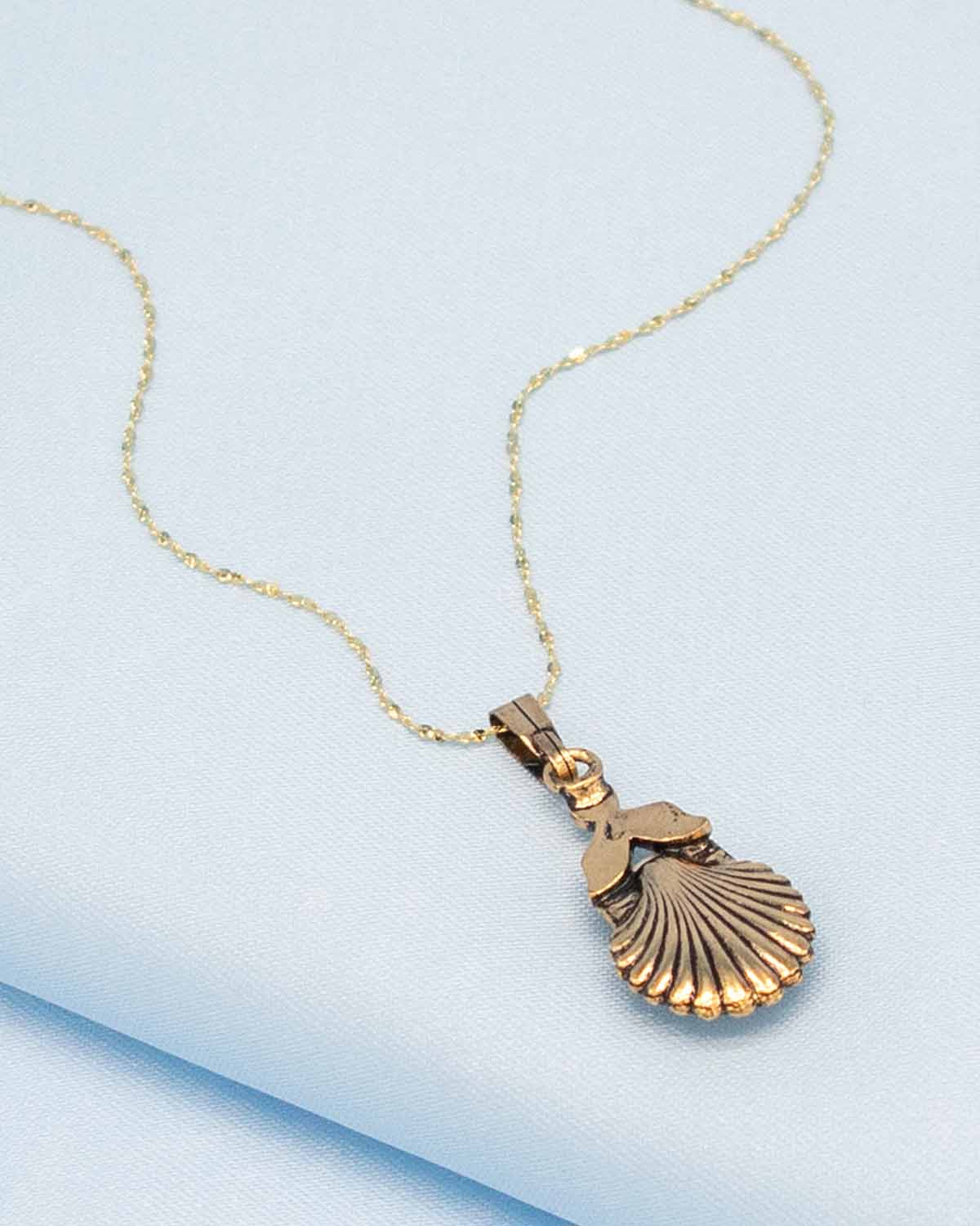 The Rio Marina Pearl Necklace (Marina Edition)