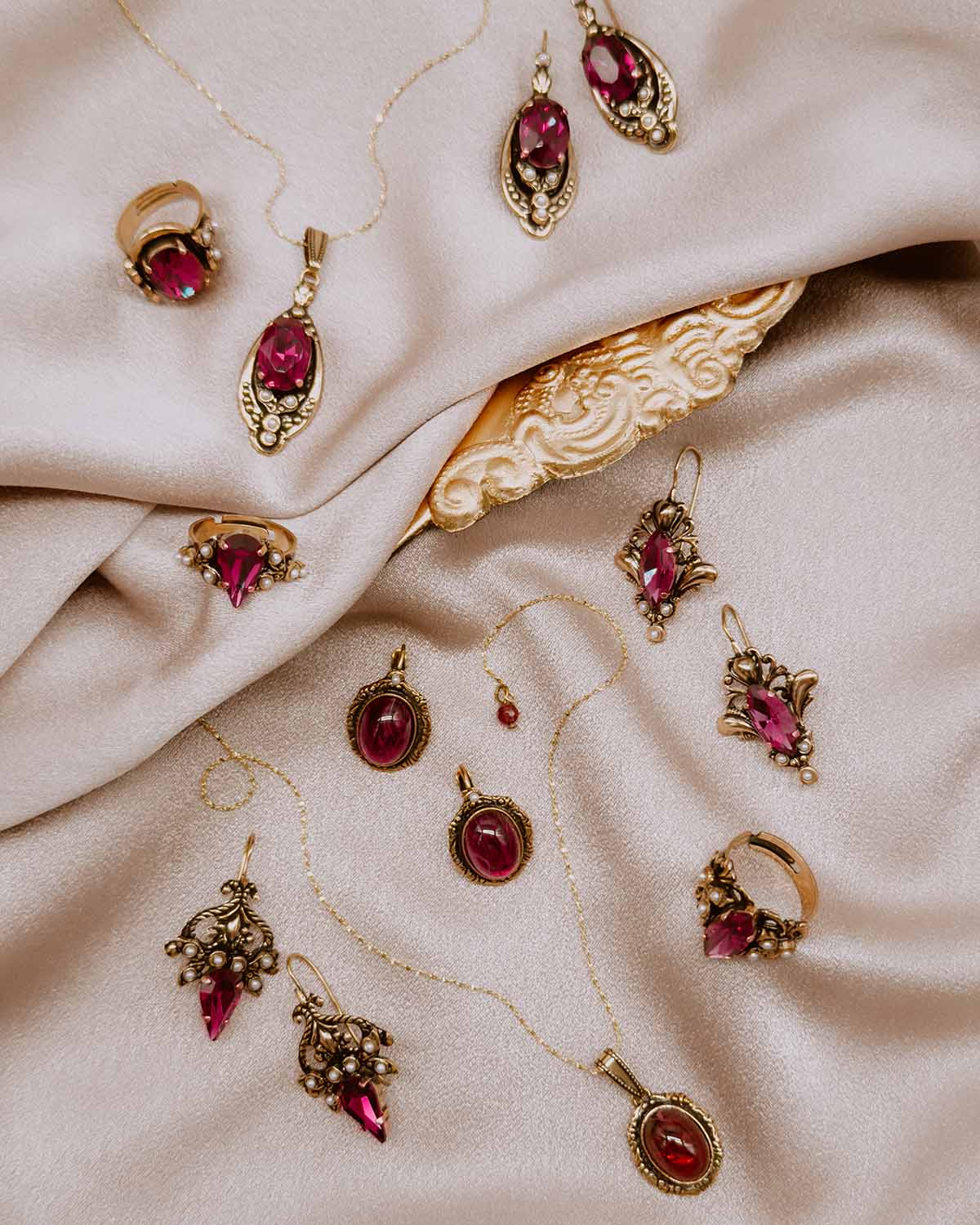 Orecchini Medici (Majestic Aura Edition)
