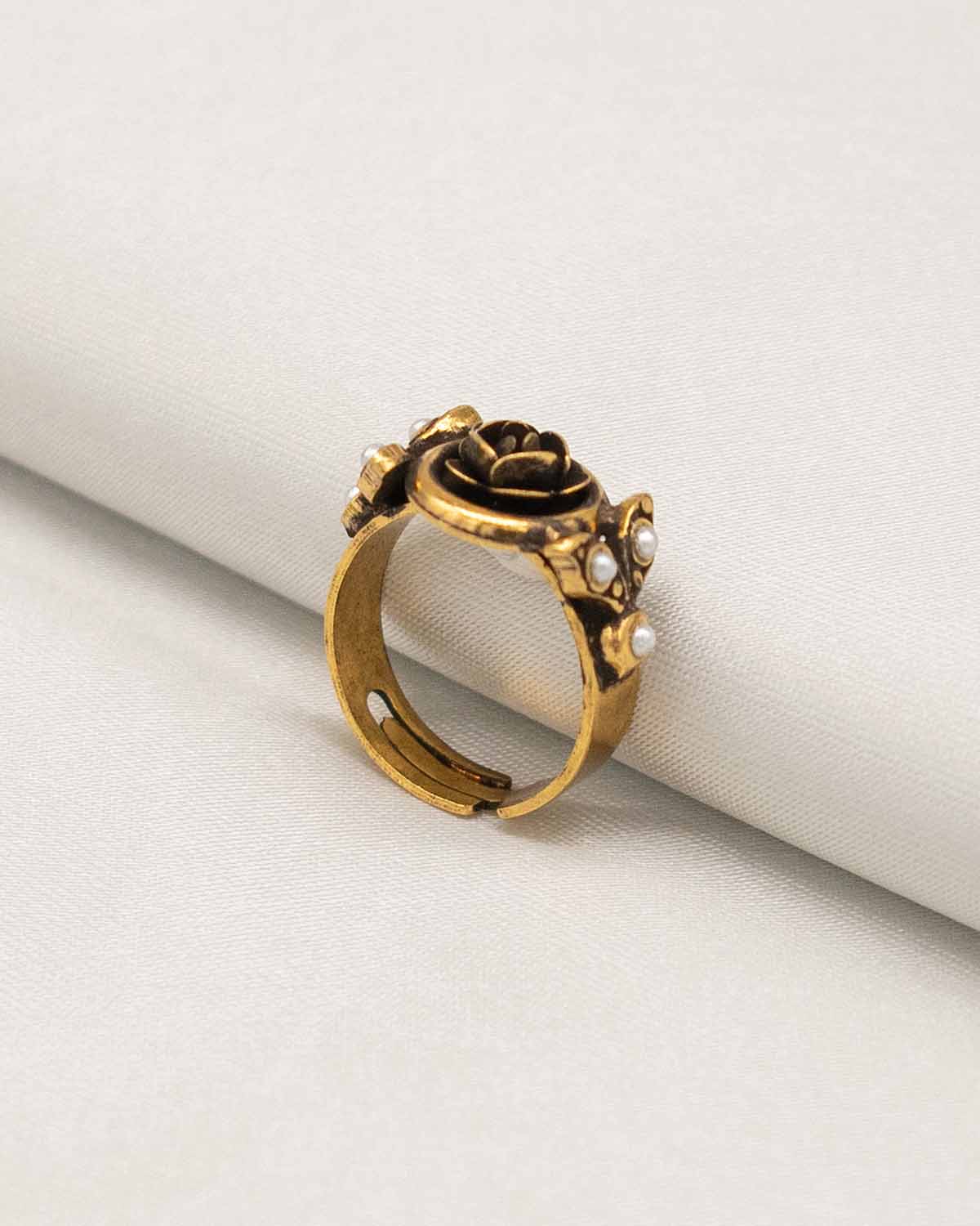 Radiant Floral Gold Ring Handmade in Italy Vintage Style